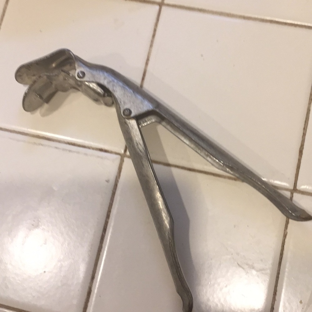 V! Vintage hot can holder